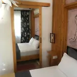 Sakiz Kizi Butik Çeşme